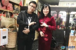 中外抱团梧州了解茶文化等产业