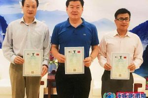 中外抱团与美国著名艺术教育品牌及侨团签订战略合作