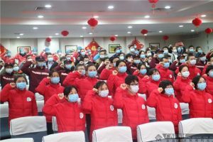 最美逆行者！广西首批支援湖北抗疫医疗队出征(图)