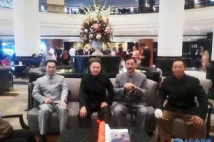 《盛世和谐，四海欢歌，泰国著名侨领梁柱稳组织华侨华人举行庆祝中华人民共和国成立70周年庆典》