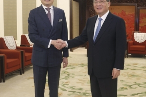 李强会见世界知识产权组织总干事邓鸿森