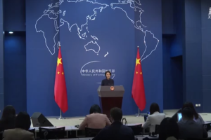 外交部发言人：美方应当停止利用网络武器在全球实施窃密和网络攻击