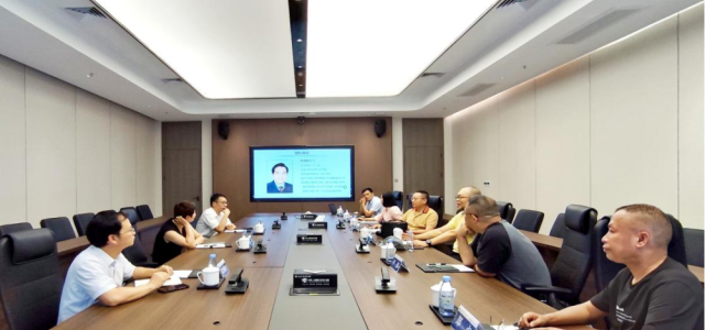 广西·中国-东盟企业俱乐部在南宁考察多个人工智能企业园区